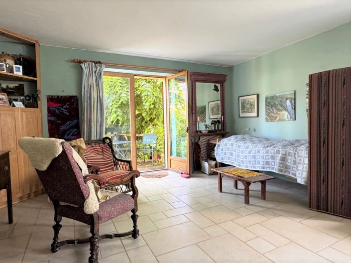 Image No.11-2 Bed House for sale