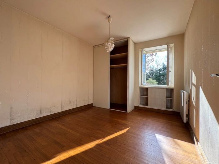 Image No.13-3 Bed House for sale