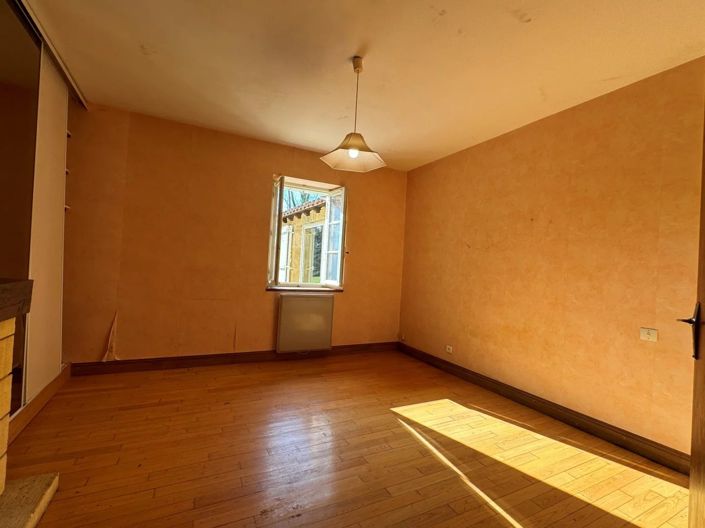 Image No.16-3 Bed House for sale