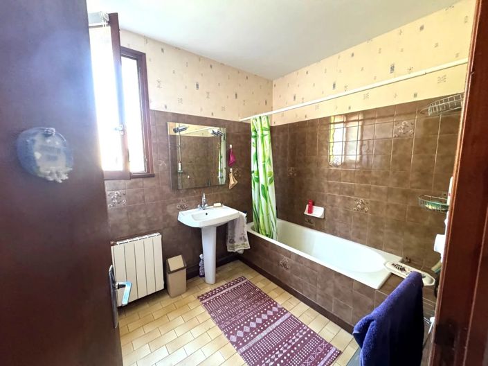 Image No.14-4 Bed House for sale