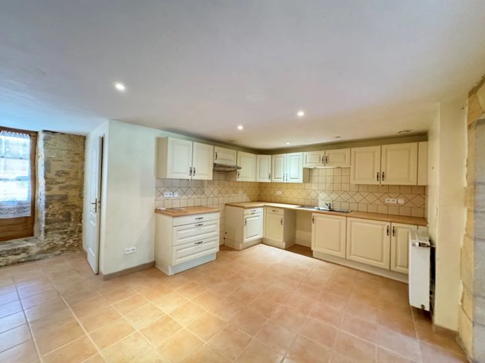 Image No.10-2 Bed House for sale