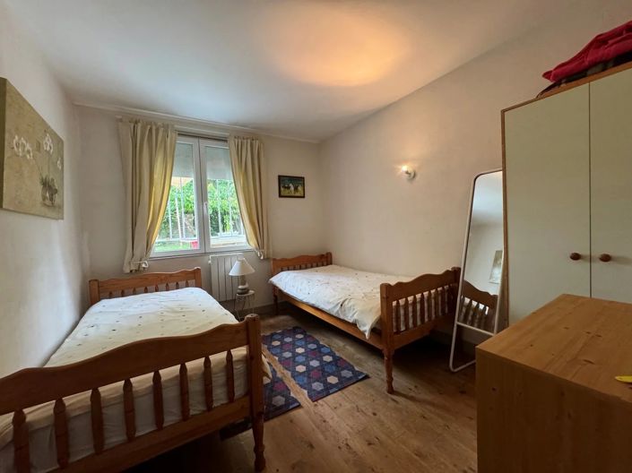 Image No.10-3 Bed House for sale