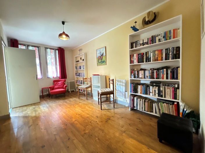 Image No.8-3 Bed House for sale