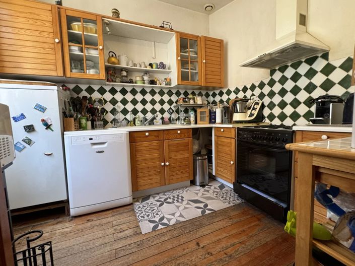 Image No.1-4 Bed House for sale