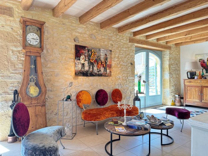 Image No.8-9 Bed House for sale