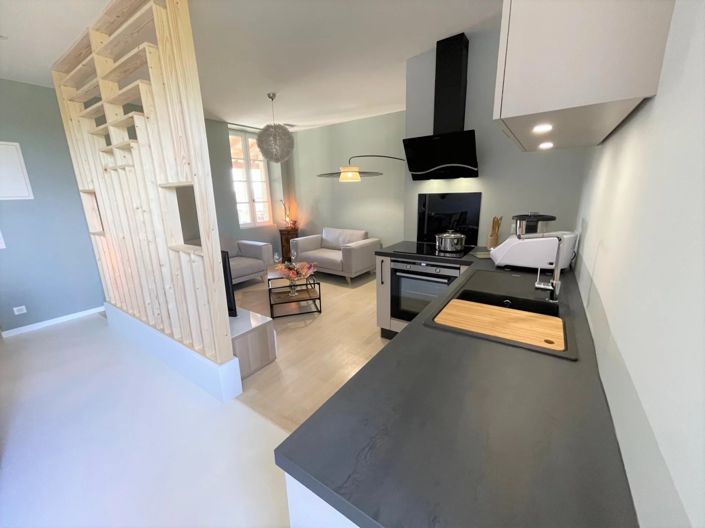 Image No.30-9 Bed House for sale