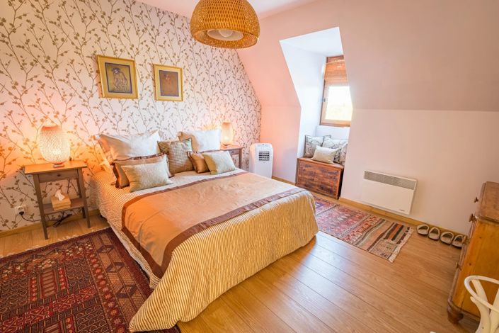 Image No.11-3 Bed House for sale