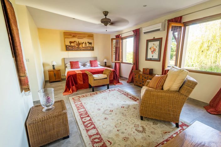 Image No.9-3 Bed House for sale