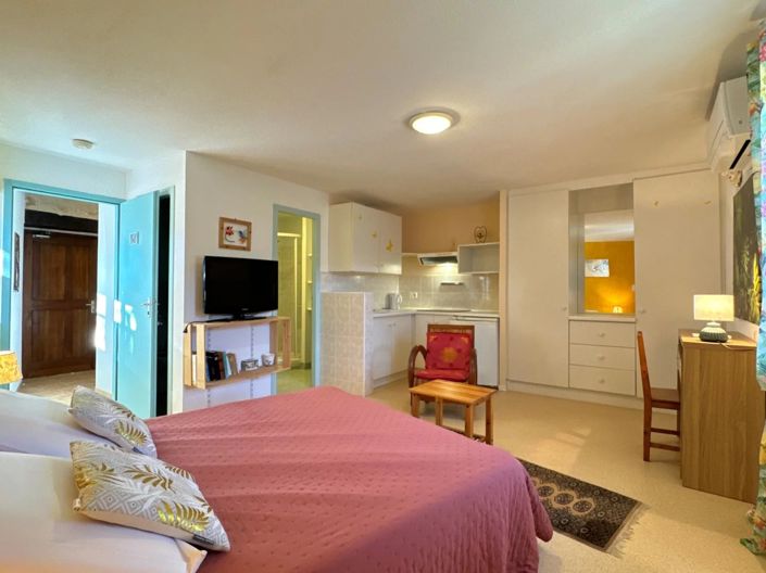 Image No.19-10 Bed House for sale