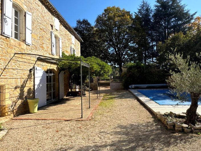 Image No.21-10 Bed House for sale