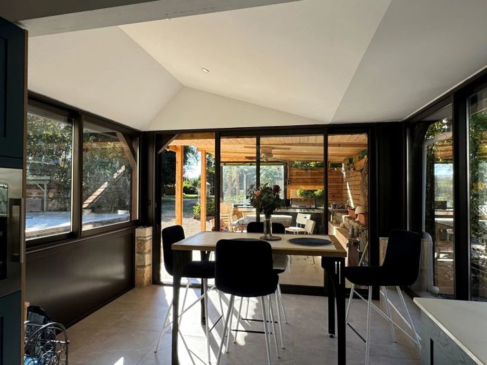 Image No.5-10 Bed House for sale