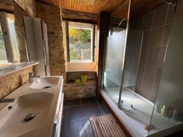 11a022becf8f6d301a209d5ed546e74c0037db141c144