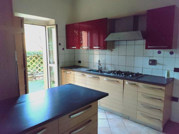 Image No.12-3 Bed House for sale