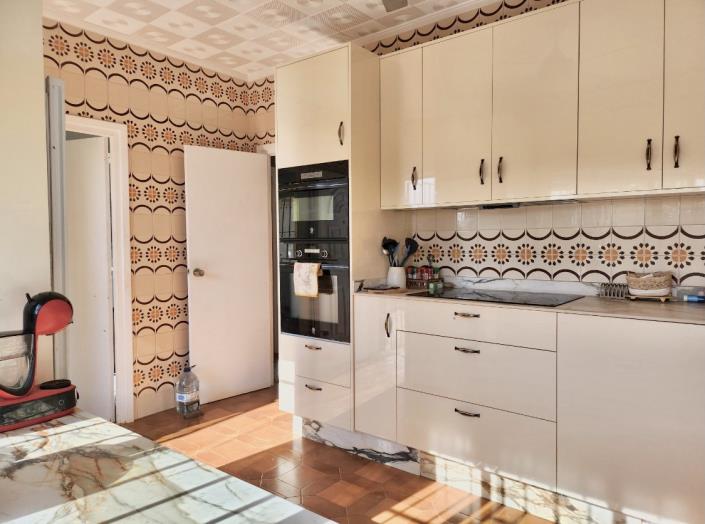 Image No.9-6 Bed Country House for sale