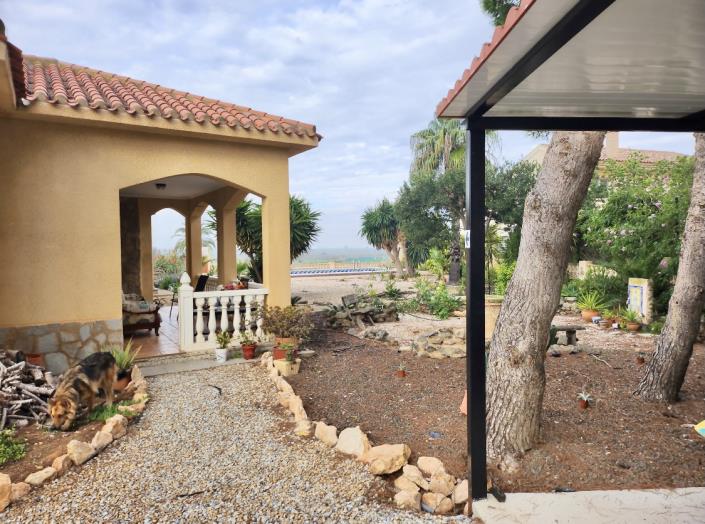 Image No.12-6 Bed Country House for sale