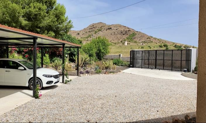 Image No.15-6 Bed Country House for sale