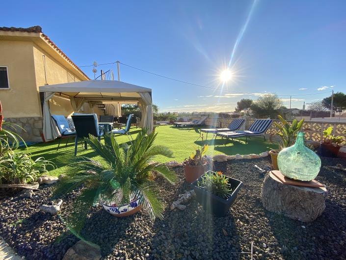 Image No.18-6 Bed Country House for sale