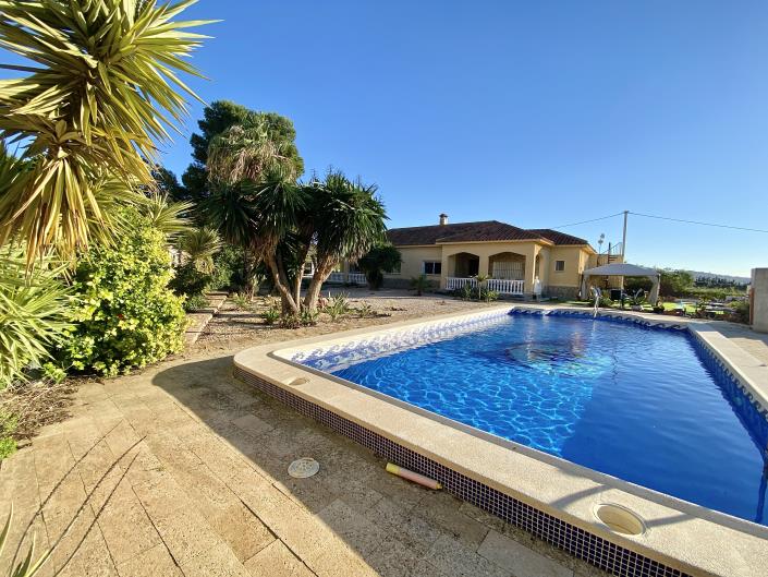 Image No.43-6 Bed Country House for sale