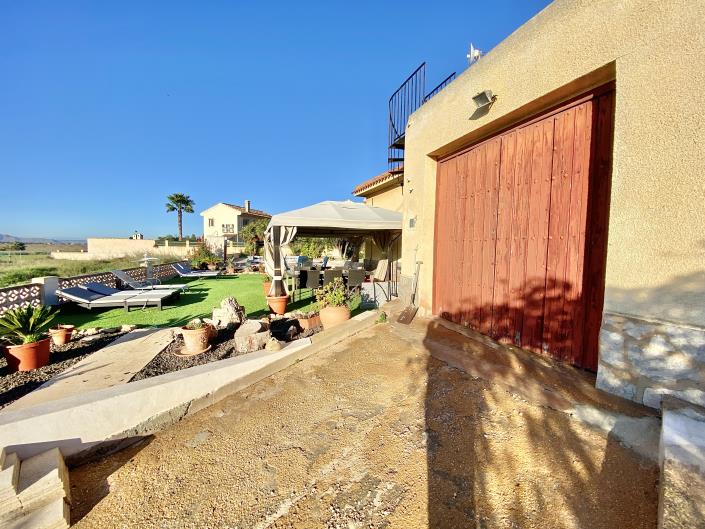 Image No.19-6 Bed Country House for sale