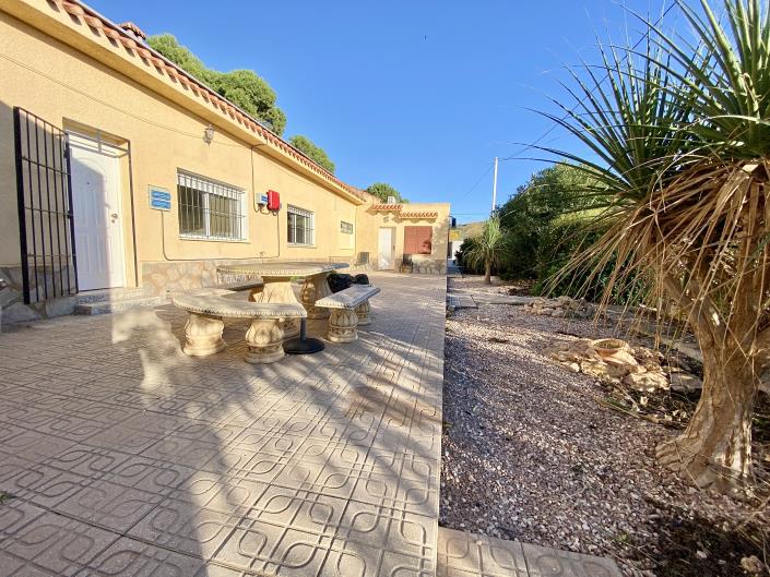 Image No.20-6 Bed Country House for sale