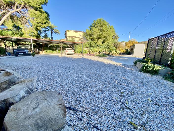 Image No.21-6 Bed Country House for sale