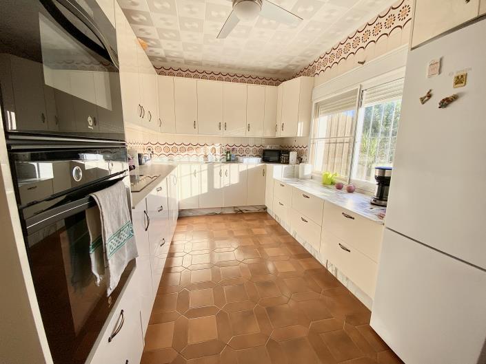 Image No.33-6 Bed Country House for sale