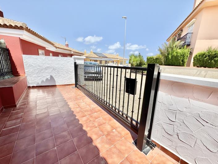 Image No.10-4 Bed House/Villa for sale