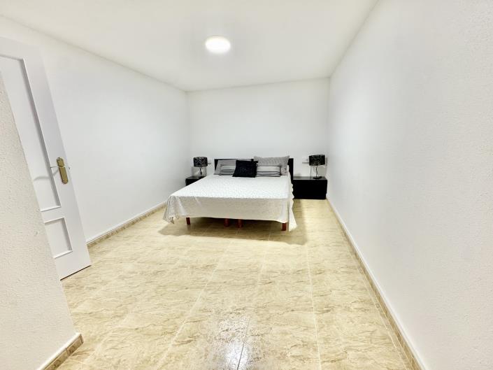 Image No.19-4 Bed House/Villa for sale