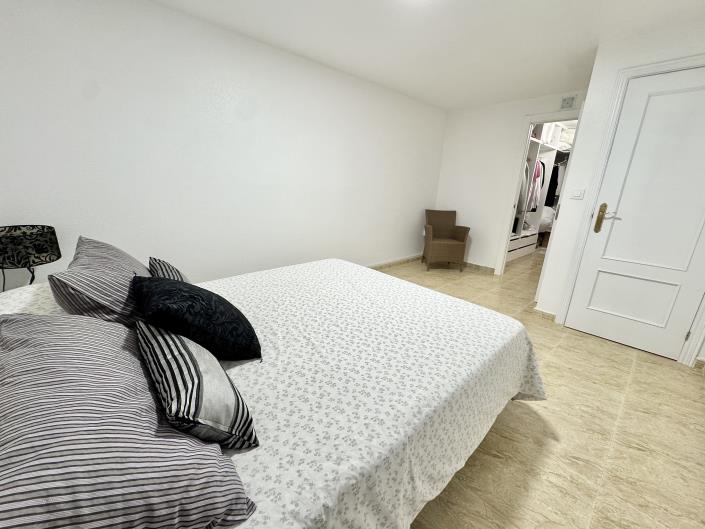 Image No.20-4 Bed House/Villa for sale