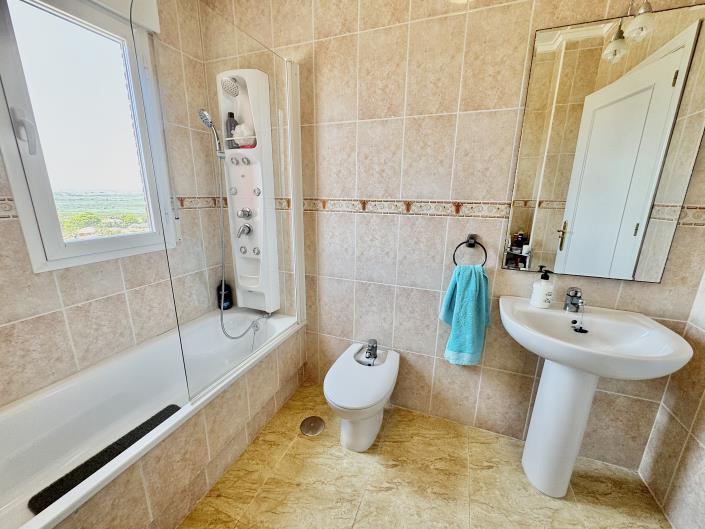 Image No.23-4 Bed House/Villa for sale