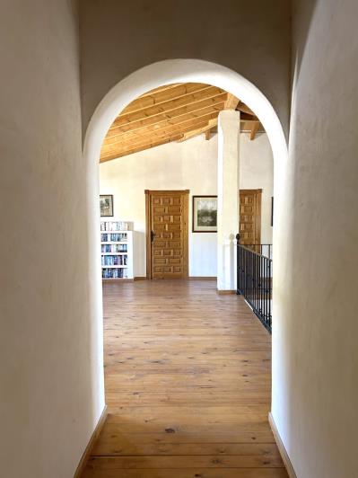 Image No.8-5 Bed Farmhouse for sale