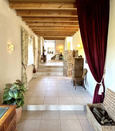 Image No.19-5 Bed Farmhouse for sale