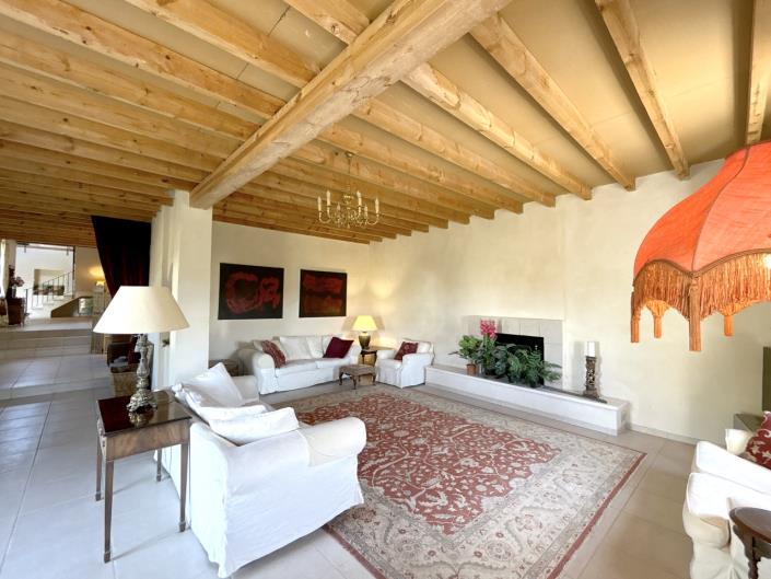 Image No.23-5 Bed Farmhouse for sale