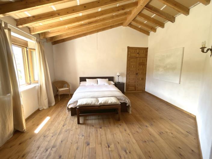 Image No.36-5 Bed Farmhouse for sale