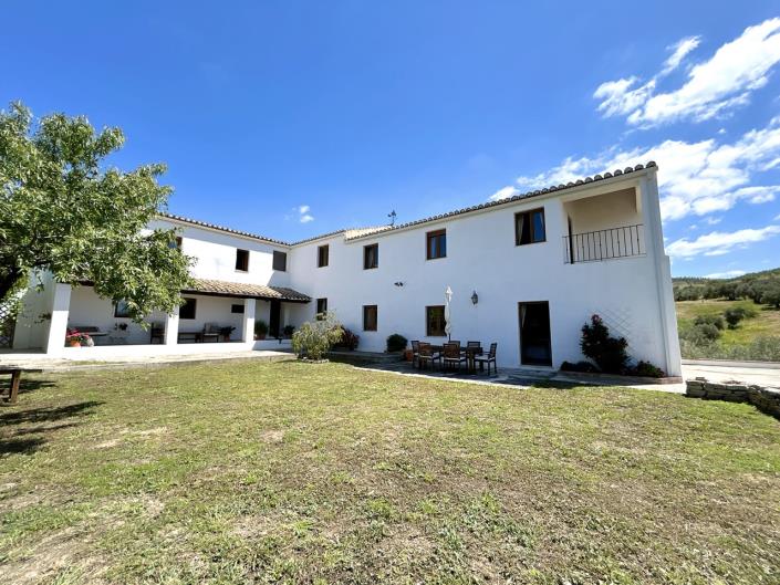 Image No.1-5 Bed Farmhouse for sale