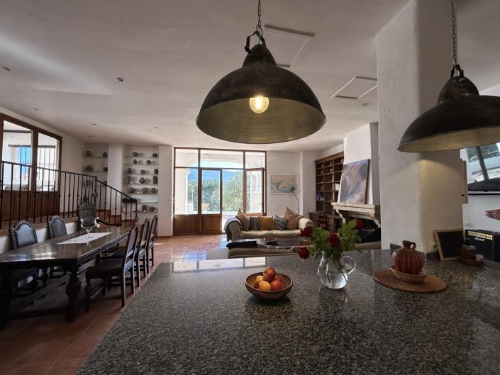 Image No.5-14 Bed Cortijo for sale