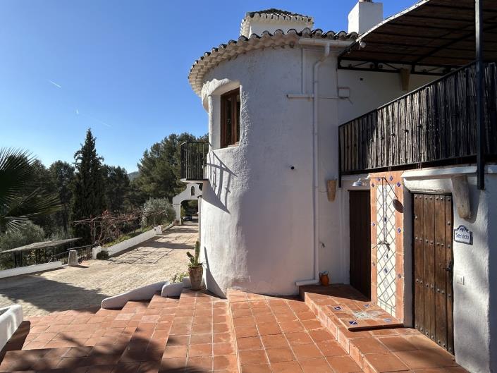 Image No.8-14 Bed Cortijo for sale