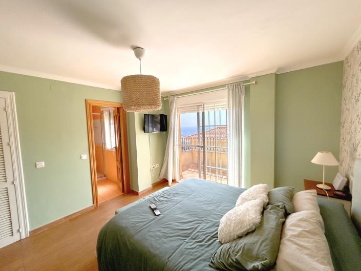 Image No.5-5 Bed House/Villa for sale