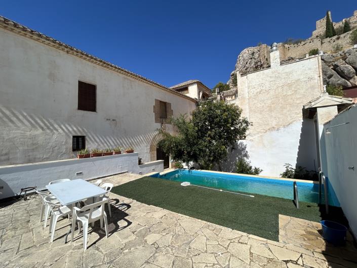 Image No.60-6 Bed Village House for sale