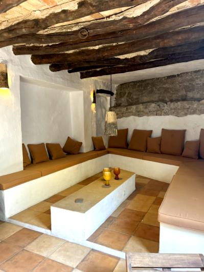 Image No.14-9 Bed Country Property for sale