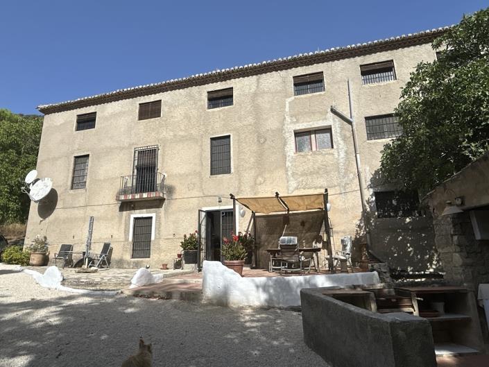 Image No.40-9 Bed Country Property for sale