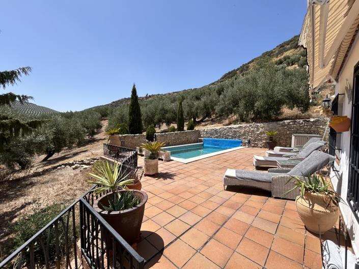 Image No.43-2 Bed Country House for sale