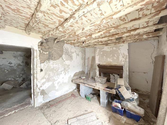 Image No.8-3 Bed Village House for sale