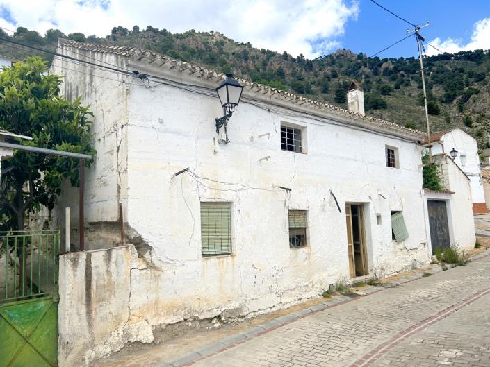 Image No.3-3 Bed Village House for sale