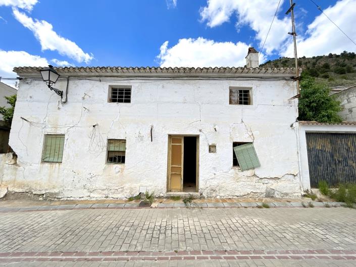 Image No.20-3 Bed Village House for sale