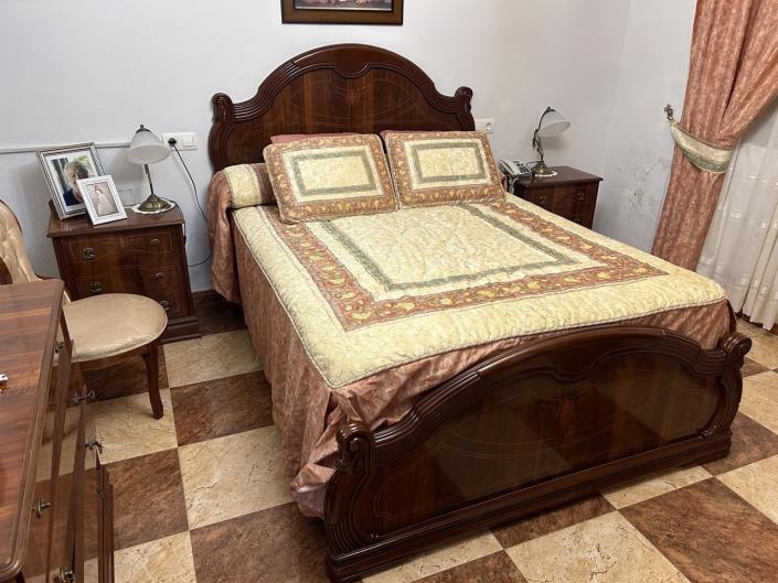 Image No.5-7 Bed Village House for sale