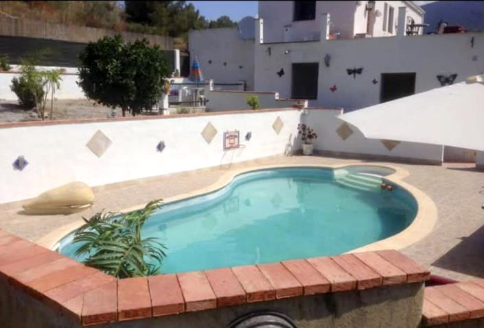 Image No.3-5 Bed Villa / Detached for sale