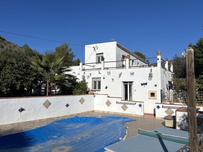 Image No.2-5 Bed Villa / Detached for sale