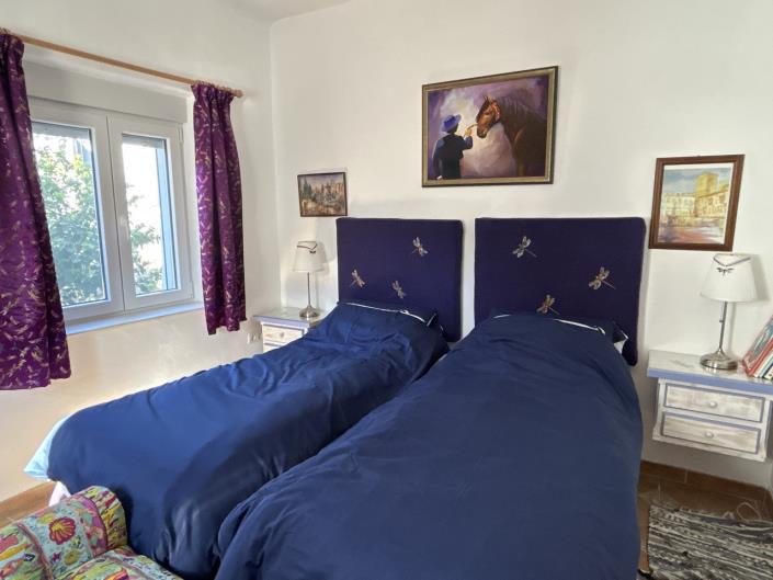 Image No.35-5 Bed Villa / Detached for sale