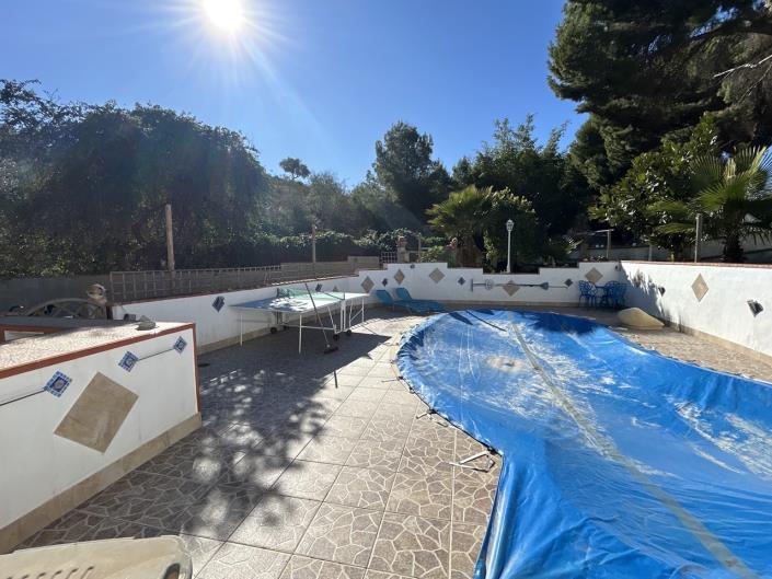 Image No.45-5 Bed Villa / Detached for sale